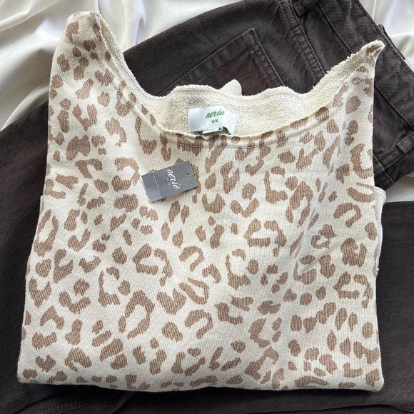 Aerie Cropped Crewneck ✨🤍 - Picture 2 of 5